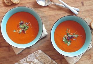 Winter warmer: roasted garlic and tomato soup