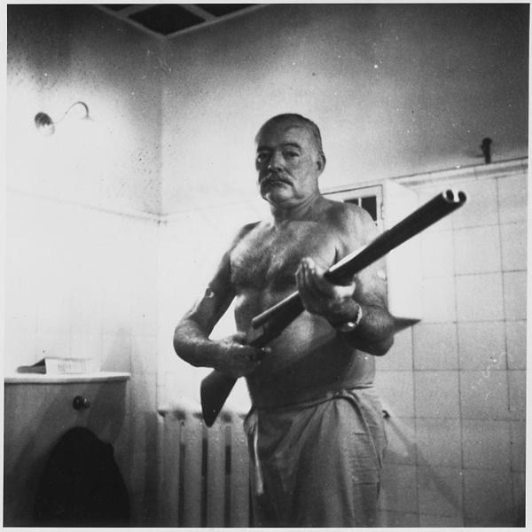Photo: Ernest Hemingway at the Finca Vigia, Cuba @ Wikimedia Commons
