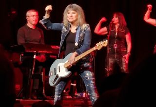 Suzi Quatro live in Manchester: The Queen of Rock ‘N Roll marks her 50-year reign