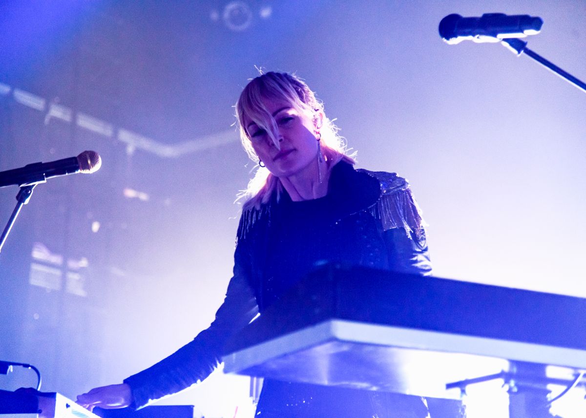 Live review: Metric at Manchester Academy 2