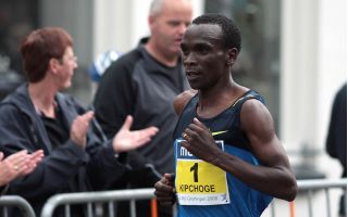 World marathon record shattered in Berlin