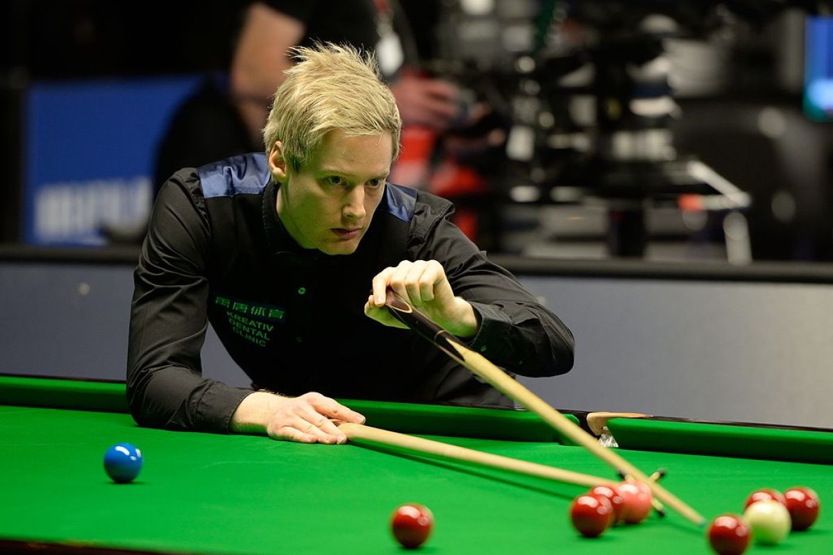 Snooker: Neil Robertson has the edge in tight final