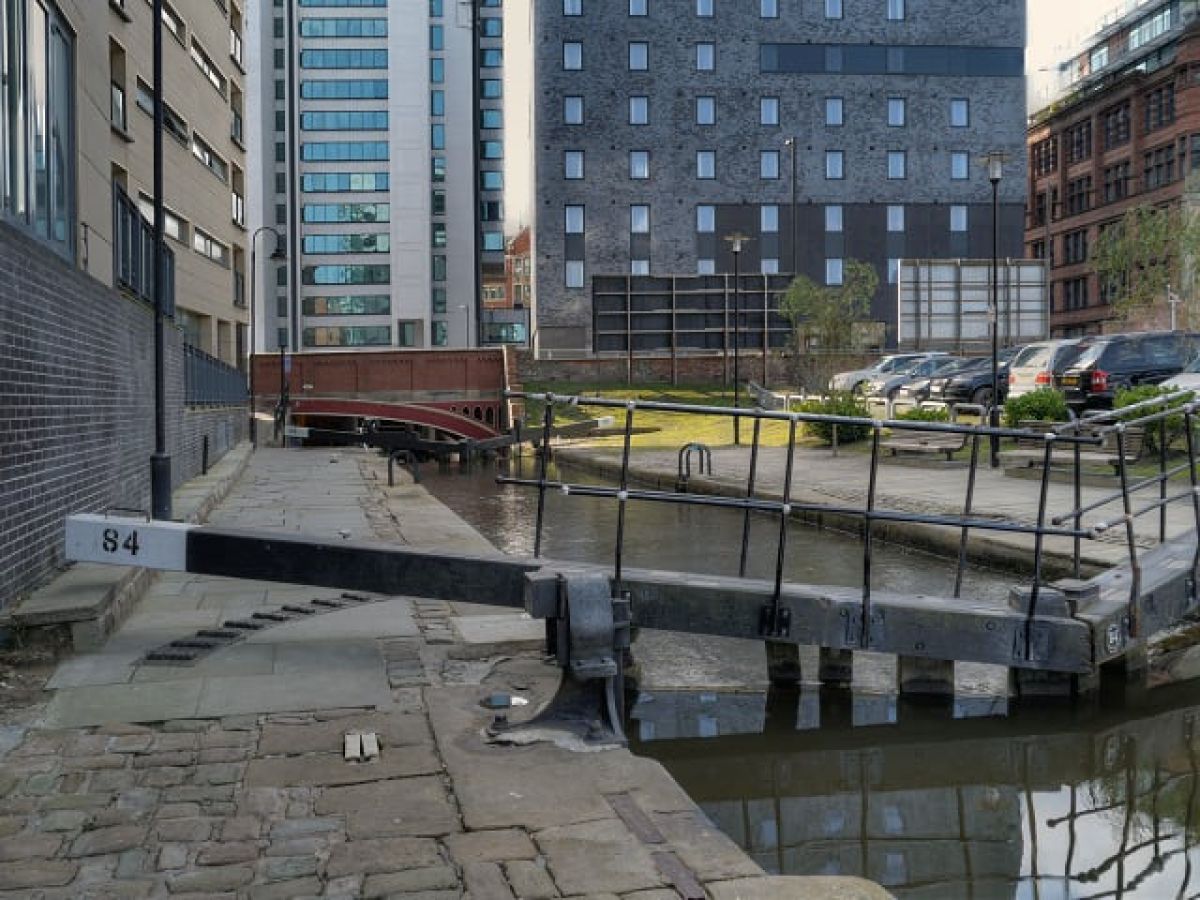 Thousands sign petition for barriers along Manchester canals