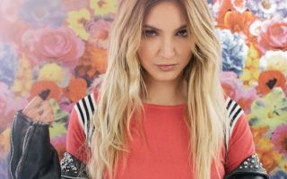 In conversation with Julia Michaels
