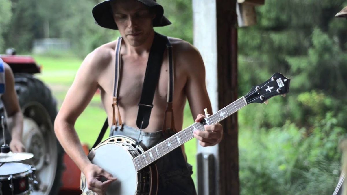 An album to ‘shine some light to this somewhat difficult time’, Steve’n’Seagulls Melodic Harmonies