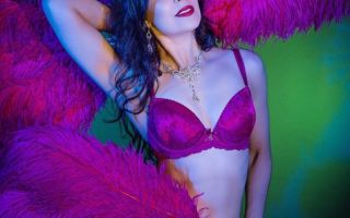 Burlesque: an interview with Cherie Bebe