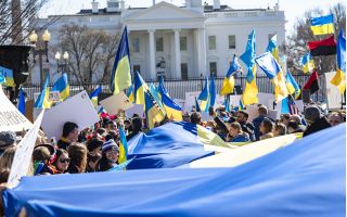 Fashion industry shows support towards the Ukrainian crisis