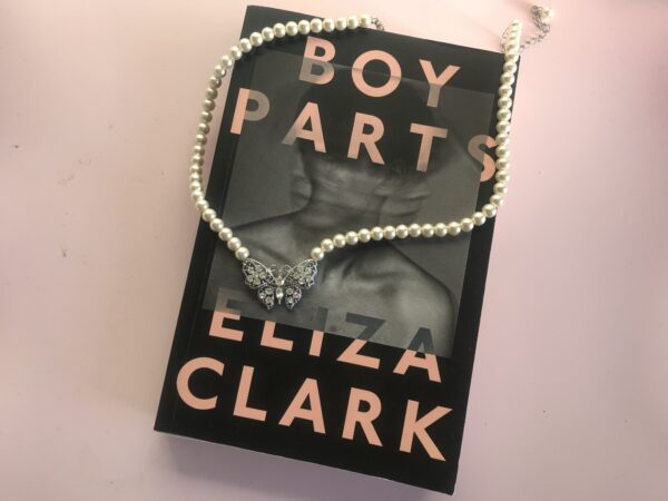 Boy Parts with a pearl necklace Photo: Maisie Scott @ The Mancunion