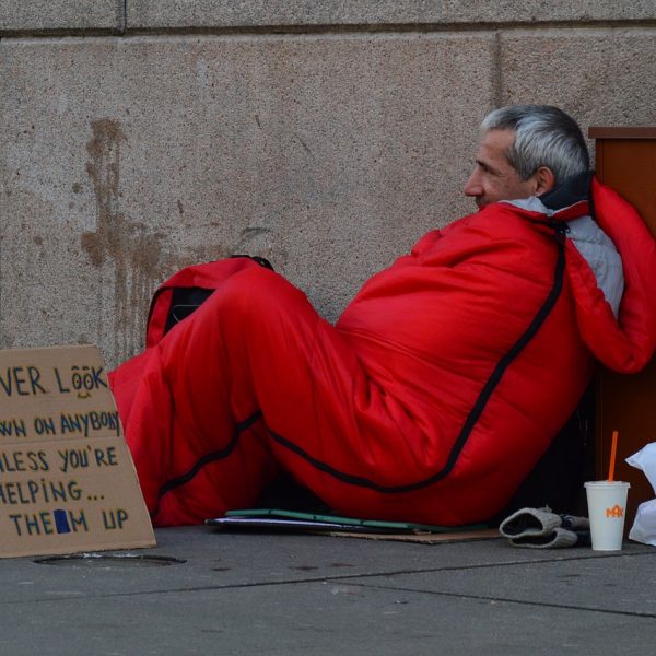 Homeless Photo: quinntheislander@pixabay