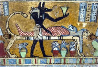 Review: ‘It’s a Wrap’ at Manchester Museum